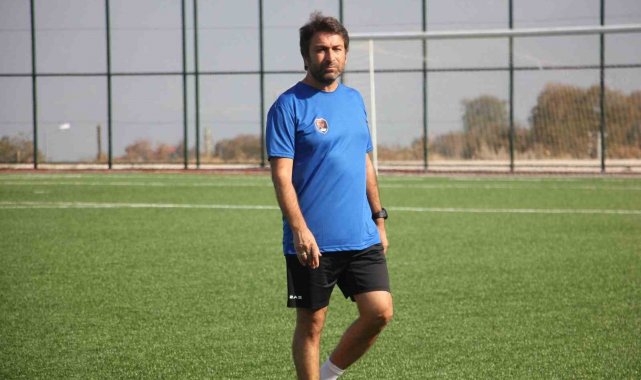 Denizli İdmanyurdu hocası, Sandıklıspor maçındaki hakem hatalarına tepki gösterdi
