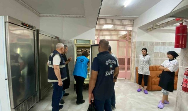 Diyarbakır'da iki okulda tarihi geçmiş 80 kilo ete el konuldu