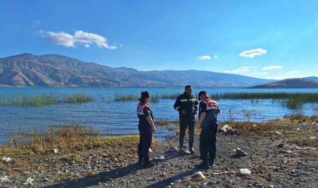 Elazığ'da jandarma ekipleri vatandaşları çevre kirliliği konusunda bilgilendirdi