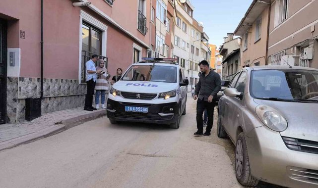 Eski nişanlısının önünü kesip ateş etti