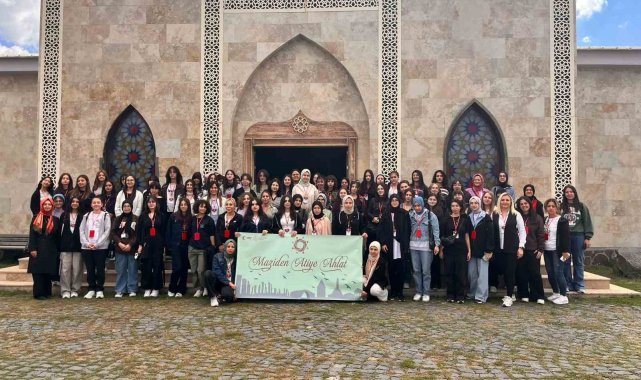 Eskişehirli öğrencilerin katıldığı 'Maziden Âtiye Ahlat' programı başladı