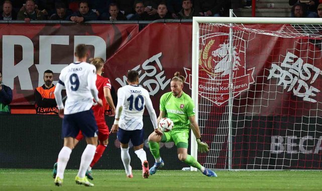 Fenerbahçe, Twente deplasmanında 1 puan aldı