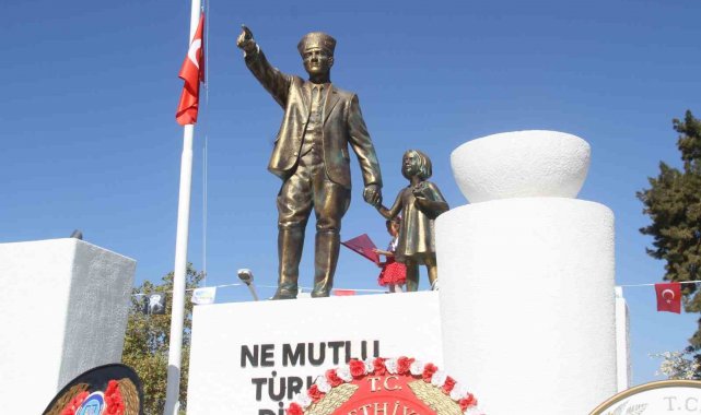 Fethiye'de 29 Ekim'in 101. yılı törenle kutlanıyor