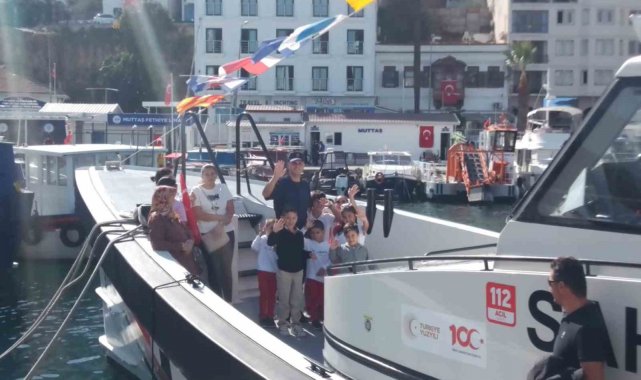Fethiye'de Burakreis Denizaltısı Ve Sahil Güvenlik Botu ziyarete açıldı