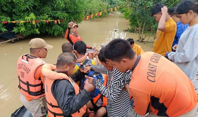 Filipinler'de Trami Tropik Fırtınası'nda 14 kişi hayatını kaybetti