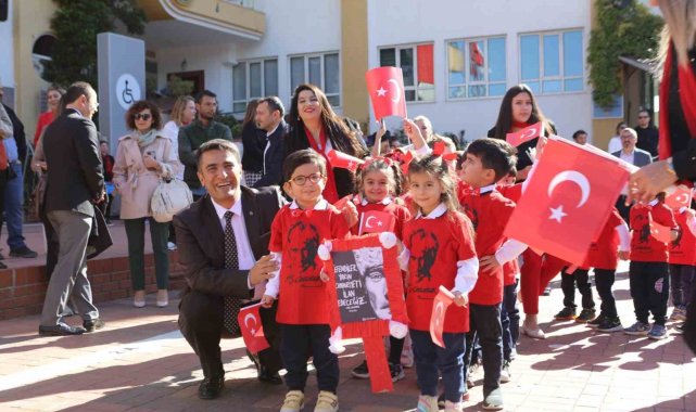 Gaziantep Kolej Vakfı'nı Cumhuriyet coşkusu sardı