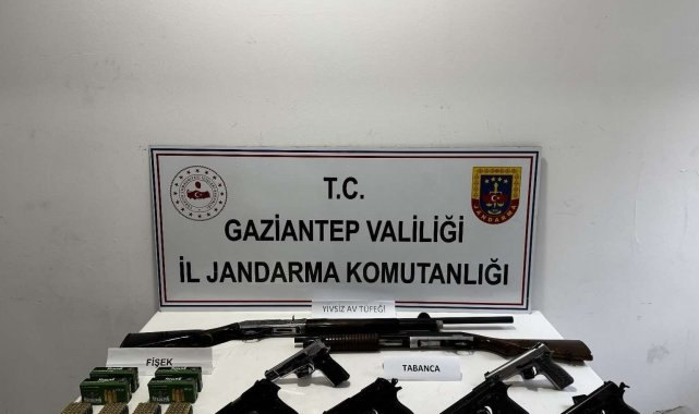 Gaziantep'te 8 adet ruhsatsız silah ele geçirildi