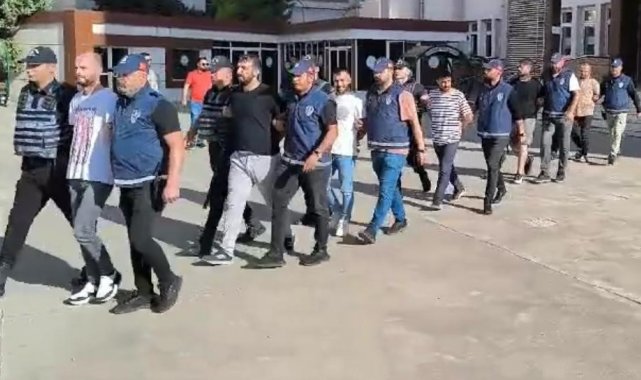 Gaziantep'te uzun namlulu silahlarla sokağa inen 12 şahıs tutuklandı