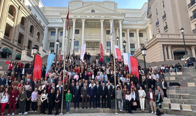 Gençlik ve Spor Bakanı Bak: "Öğrenci topluluklarının daha büyük hedeflere ulaşabilmesi için projelere 120 milyon liralık bir bütçe ayırdık"