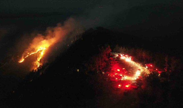 Gökova'nın 'Deli Mehmet'i alevlerin sönmesine izin vermiyor