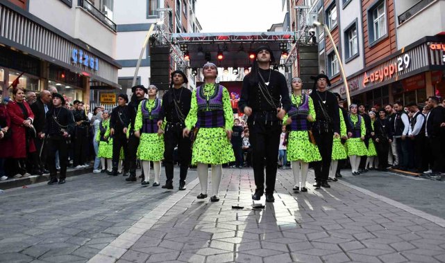 Gümüşhane'de 27. Kuşburnu Festivali başladı