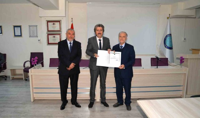 İlahiyat Fakültesinde bayrak değişimi