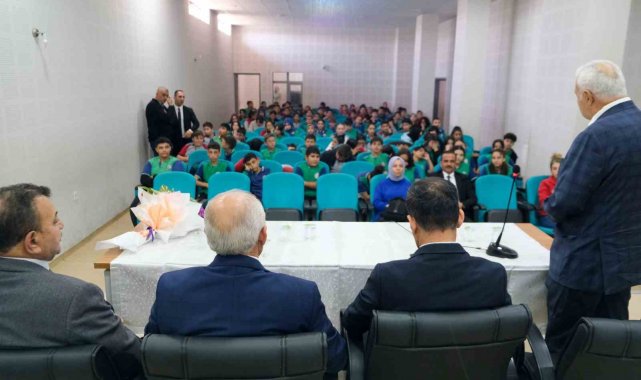 İlk Meslek Tanıtım Toplantısı Şehit Mehmet Erdoğan Ortaokulu'nda yapıldı