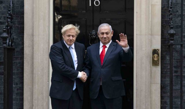 İngiltere'nin eski Başbakanı Johnson: "Netanyahu'nun kullandığı şahsi banyomda dinleme cihazı bulundu"