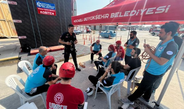 İtfaiyeden UMKE'ye iple erişim eğitimi