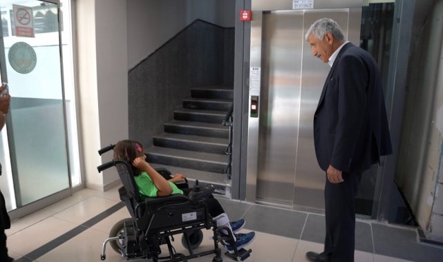Kahta Belediyesi'nden engelli ve yaşlı vatandaşlara erişim kolaylığı