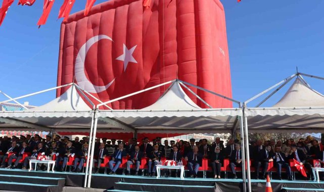 Kayseri'de dev sıcak hava balonlu 29 Ekim kutlaması