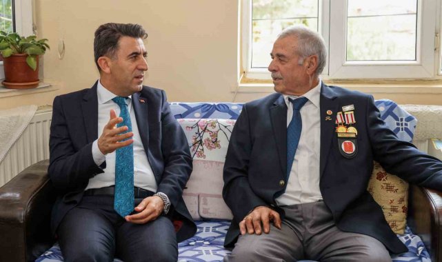 Kıbrıs Gazisi Mustafa Demirbaş'a anlamlı ziyaret
