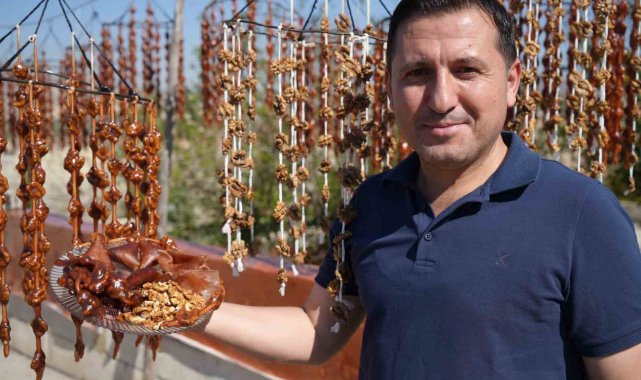 Kilis'te kışın vazgeçilmez lezzeti cevizli sucuk mesaisi başladı