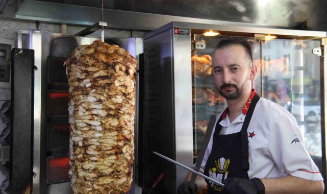 Konya'nın tavuklara fısıldayan adamı