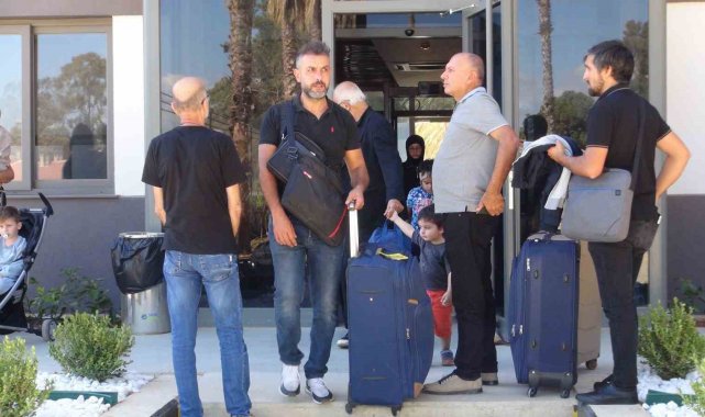 Lübnan'ı terk eden yabancı uyruklular deniz yoluyla Mersin'e gelmeye devam ediyor