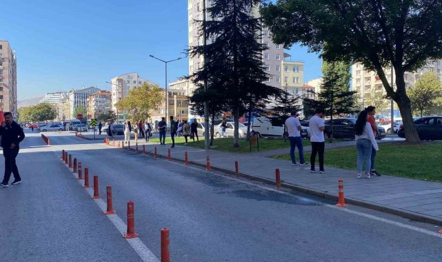 Malatya'da 5.9 büyüklüğündeki deprem Kayseri'de hissedildi
