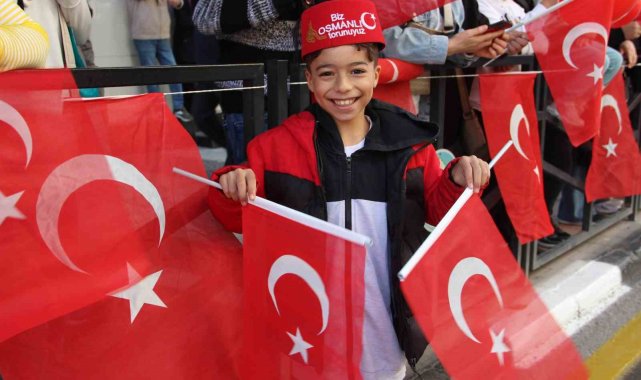 Manisa'da cumhuriyetin 101. yıl coşkusu tüm kenti sardı