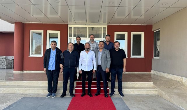 Mecnun Otyakmaz'dan Sivasspor'a ziyaret
