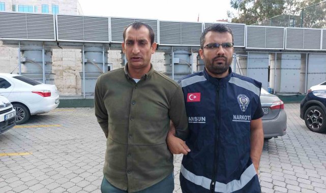 Muhtara 92 bin 400 adet uyuşturucu hap gözaltısı