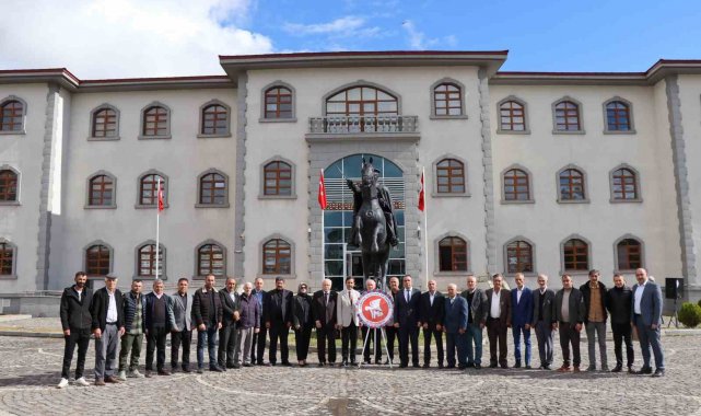 Oltu'da muhtarlar günü kutlandı