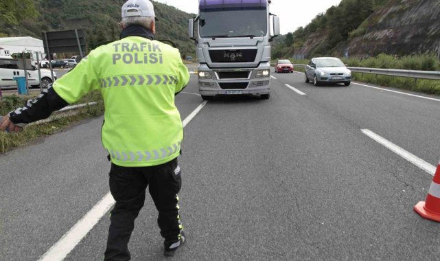 Ordu'da bir haftada yaklaşık 16 bin araç ve sürücüsü denetlendi