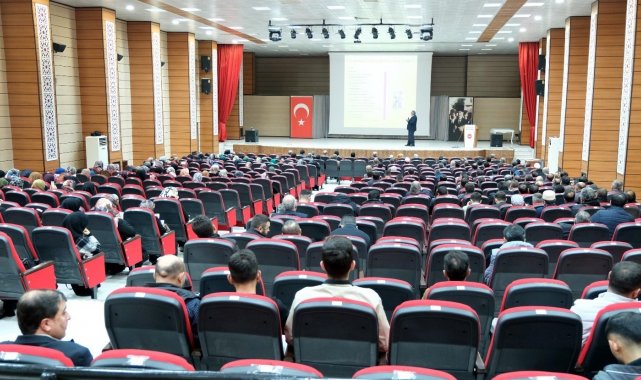 "Ailede Sorumluluk Bilinci" konulu konferans verildi