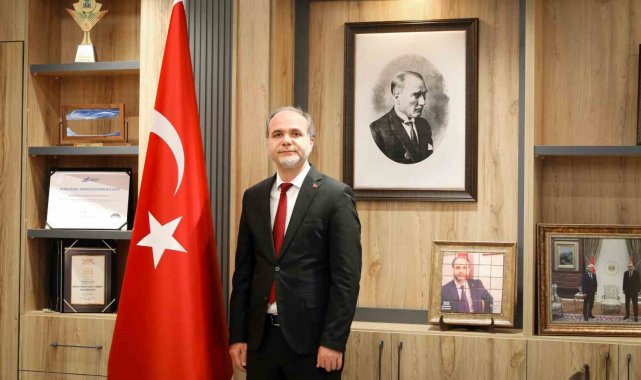 Rektör Uslu: "Emanete sahip çıkan yeni nesiller yetiştirme gayretindeyiz"