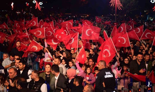 Sancaktepe'de Cumhuriyet'in 101'inci yılı coşkuyla kutlandı