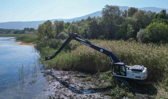 Sapanca Gölü'nü koruyacak çalışmalara bir yenisi daha eklendi: Göl havzası Büyükşehir'e emanet