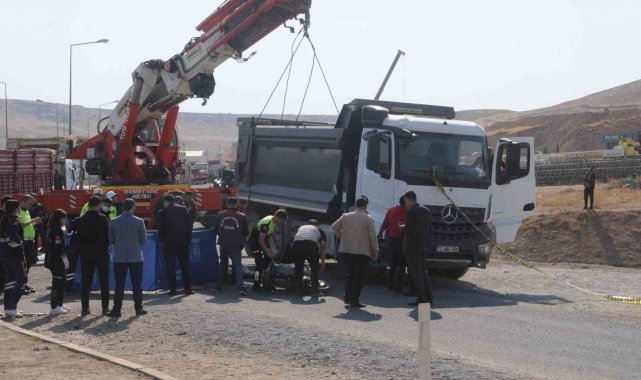 Şırnak'ta kamyon ile motosiklet çarpıştı: 1 ölü