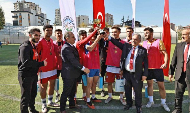 Talas'ın Cumhuriyet Kupası'nda şampiyon belli oldu
