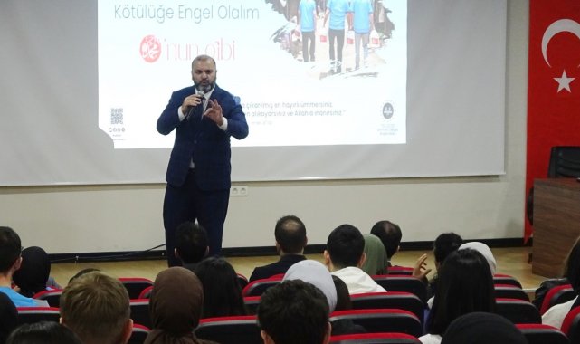 Tavşanlı'da "Peygamberimiz ve Karakter İnşası" konulu konferans