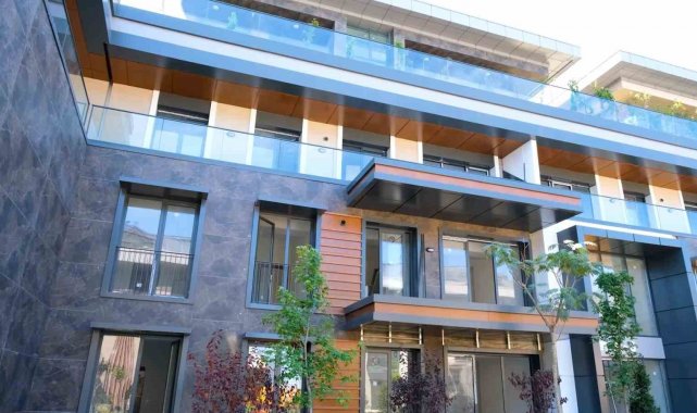 Trabzon'un Çömlekçi Mahallesi'ndeki kentsel dönüşüm projesinin ilk etabı tamamlandı