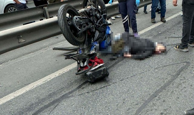 Tur otobüsü ile motosiklet çarpıştı; 1 ölü