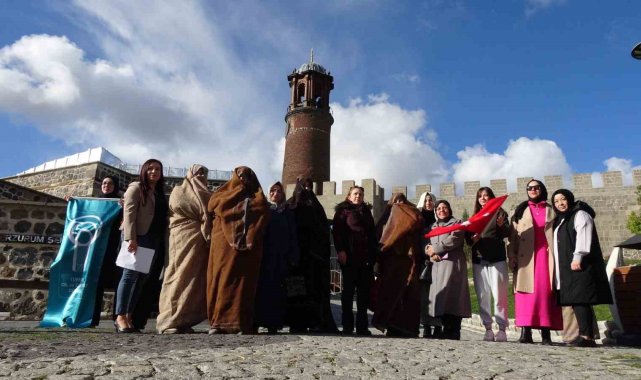 Türkiye Dil ve Edebiyat Derneği Erzurum Şubesi Kadın Kolları: "Ehram Erzurum'dur, Erzurum bir şehirden öte vatandır, mülk-i İslamdır"