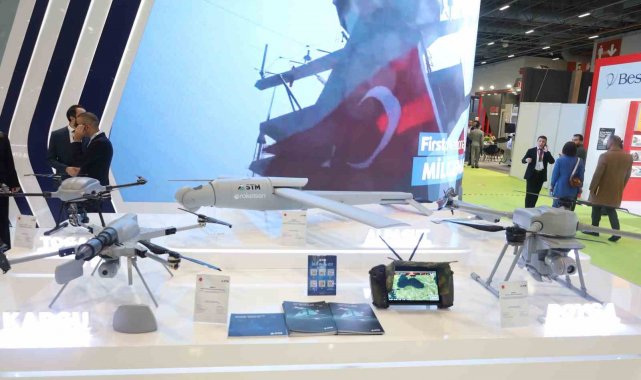 Türkiye'nin ilk milli vurucu İHA'sı KARGU ve gözcü İHA'sı TOGAN'ın uçuşları nefes kesti