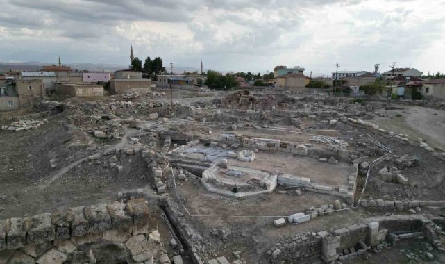 Tyana Antik Kenti'nden elde edilen eserler döneme ışık tutuyor