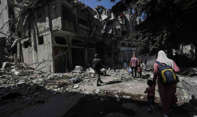 UNRWA: "Kuzey Gazze'de en az 400 bin kişi sıkışıp kaldı"
