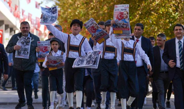 Yılmaz'dan Cumhuriyet Bayramı nostaljisi
