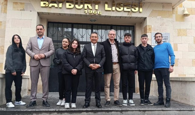 9 günlük ara tatil sonrası Bayburt'ta öğrenciler dersbaşı yaptı