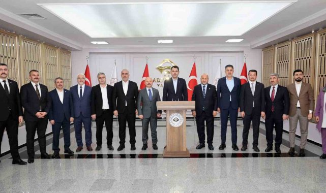 Adıyaman'da depremin izleri siliniyor