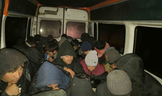 Ağrı'da 30 düzensiz göçmen yakalandı