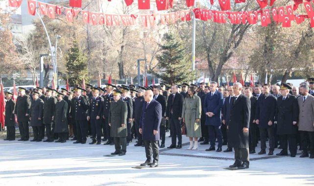 Ağrı'da Atatürk'ü anma töreni düzenlendi