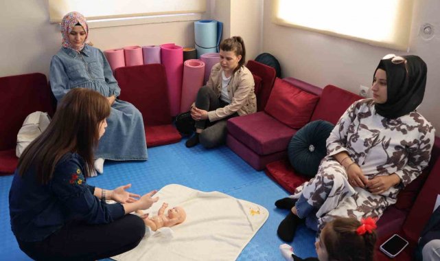 Anne adayları anneliği bu okulda öğreniyor